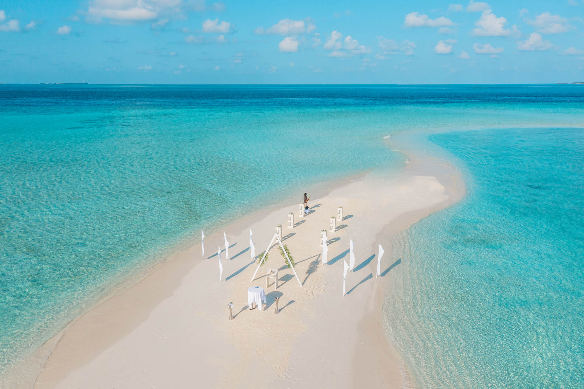 Brautpaar auf den Malediven - Hochzeit auf einer Sandbank | Foto: Anas - Instagram:@calhusoru